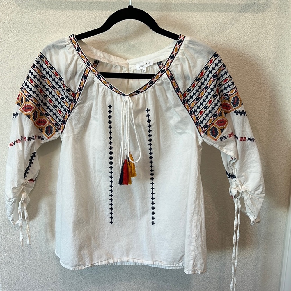Beautiful Brand New Embroidered Blouse💕
